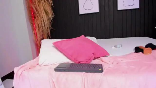 Image 10 of mila_white__ Stream on Chaturbate on 16 months ago