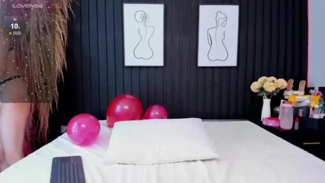 Image 8 of mila_white__ Stream on Chaturbate on 16 months ago
