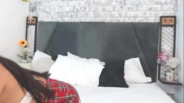 Image 12 of milaaadams Stream on Chaturbate on 24 days ago