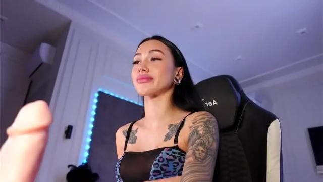 Image 6 of miladenver Stream on Chaturbate on 1 month ago