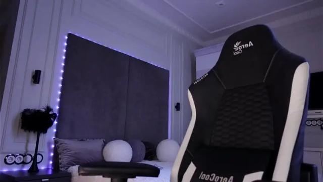 Image 6 of miladenver Stream on Chaturbate on 1 month ago