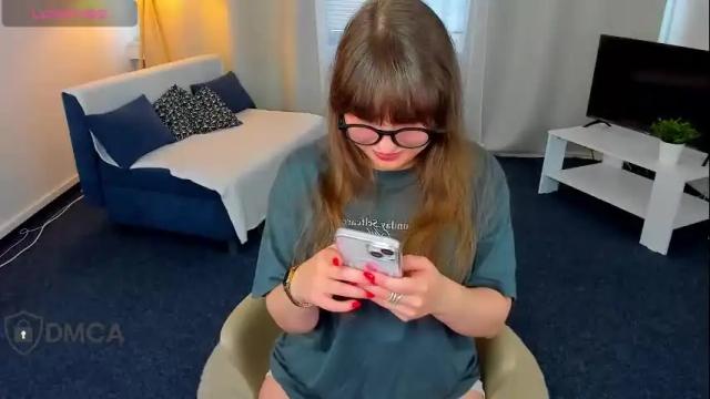 Image 4 of milaloove Stream on Chaturbate on 5 days ago