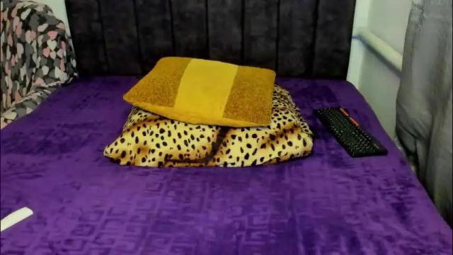 Image 4 of milamania Stream on Chaturbate on 2 days ago