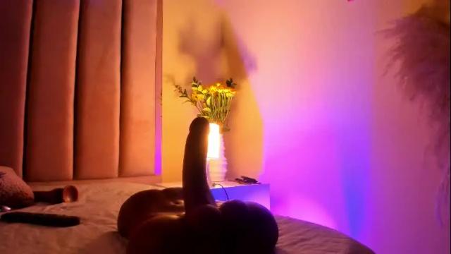 Image 8 of milan_ebony Stream on Chaturbate on 10 days ago