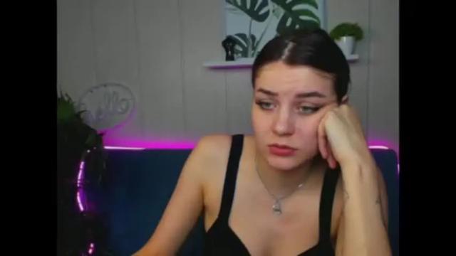 Image 2 of milana__rose Stream on Chaturbate on 19 months ago