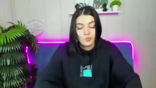 Image 7 of milana__rose Stream on Chaturbate on 19 months ago