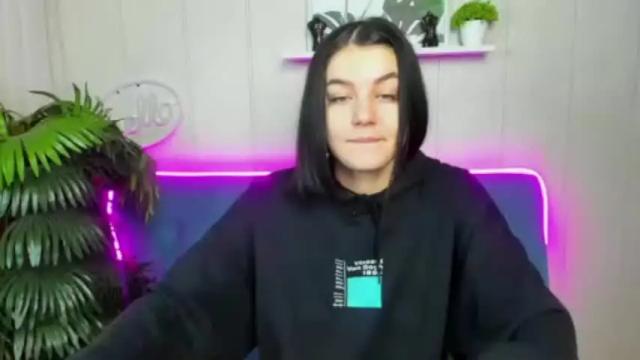 Image 8 of milana__rose Stream on Chaturbate on 19 months ago