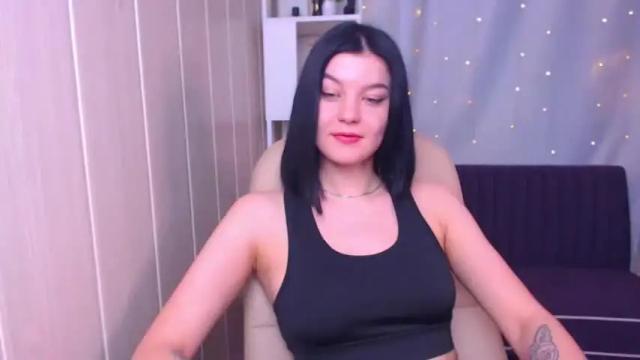 Image 7 of milana__rose Stream on Chaturbate on 19 months ago
