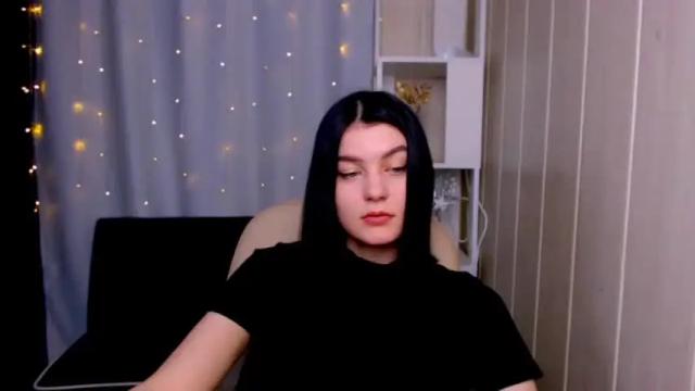 Image 12 of milana__rose Stream on Chaturbate on 19 months ago