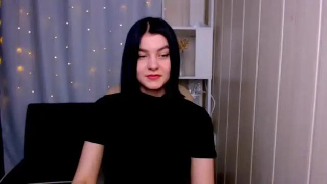 Image 3 of milana__rose Stream on Chaturbate on 19 months ago