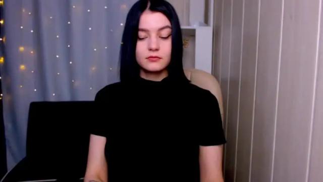 Image 6 of milana__rose Stream on Chaturbate on 19 months ago