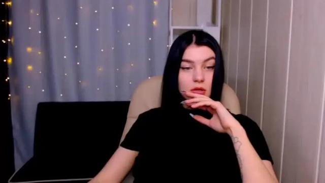 Image 8 of milana__rose Stream on Chaturbate on 19 months ago