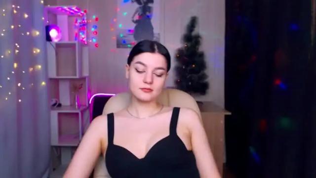 Image 8 of milana__rose Stream on Chaturbate on 18 months ago