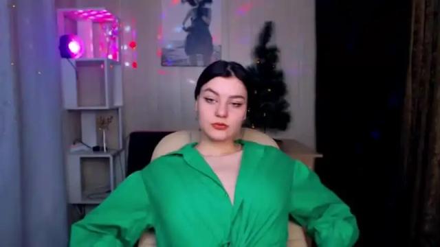 Image 10 of milana__rose Stream on Chaturbate on 18 months ago