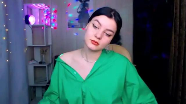 Image 2 of milana__rose Stream on Chaturbate on 18 months ago