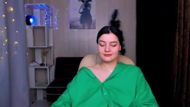 Image 3 of milana__rose Stream on Chaturbate on 18 months ago