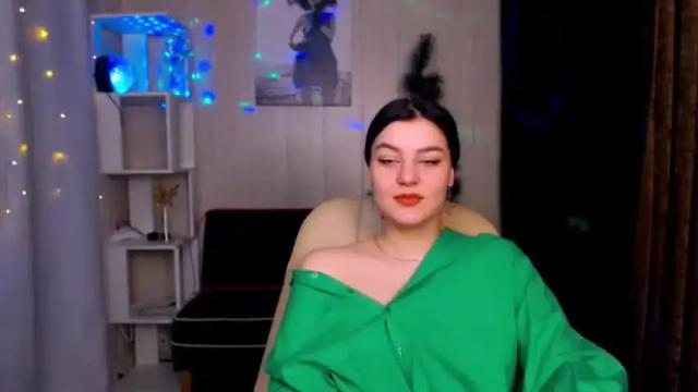 Image 4 of milana__rose Stream on Chaturbate on 18 months ago