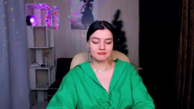 Image 8 of milana__rose Stream on Chaturbate on 18 months ago