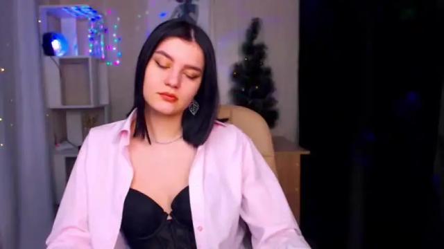 Image 10 of milana__rose Stream on Chaturbate on 18 months ago