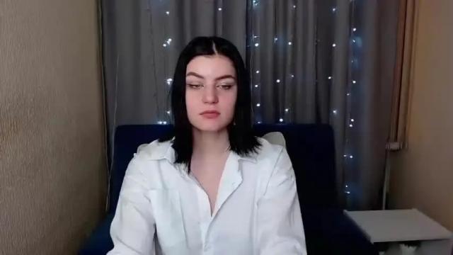 Image 6 of milana__rose Stream on Chaturbate on 18 months ago
