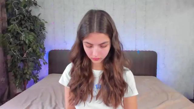 Image 3 of milana_crystal_ Stream on Chaturbate on 14 months ago