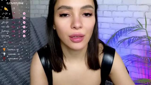 Image 11 of milana_marten Stream on Chaturbate on 15 months ago