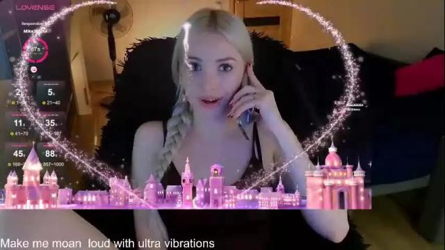 Image 7 of milanafox_ Stream on Chaturbate on 1 month ago