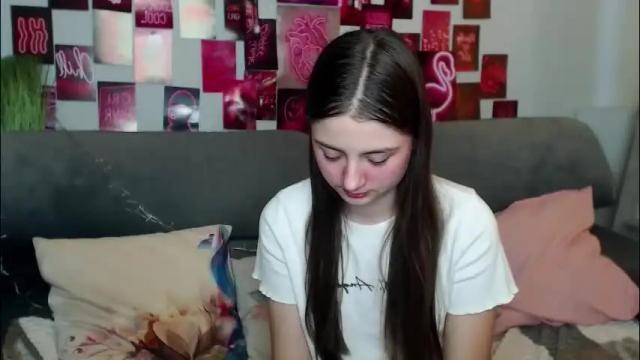 Image 7 of milanaroz Stream on Chaturbate on 2 months ago