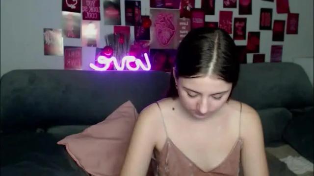 Image 10 of milanaroz Stream on Chaturbate on 2 months ago