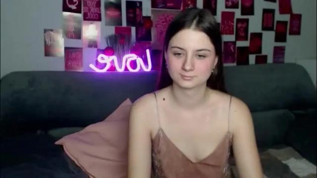 Image 2 of milanaroz Stream on Chaturbate on 2 months ago