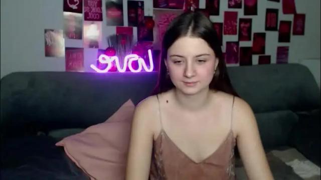 Image 3 of milanaroz Stream on Chaturbate on 2 months ago