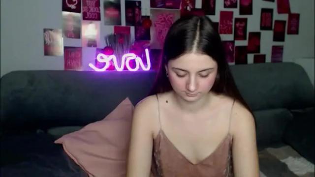 Image 4 of milanaroz Stream on Chaturbate on 2 months ago