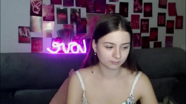 Image 10 of milanaroz Stream on Chaturbate on 2 months ago