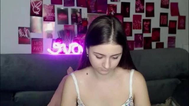 Image 2 of milanaroz Stream on Chaturbate on 2 months ago