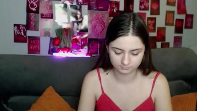 Image 3 of milanaroz Stream on Chaturbate on 29 days ago