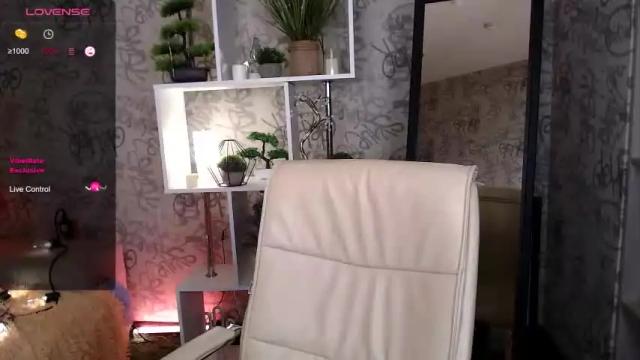 Image 10 of milania_boom Stream on Chaturbate on 14 months ago