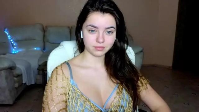 Image 2 of milania_hot_foxy Stream on Chaturbate on 13 months ago