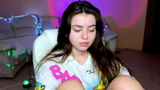 Image 2 of milania_hot_foxy Stream on Chaturbate on 13 months ago