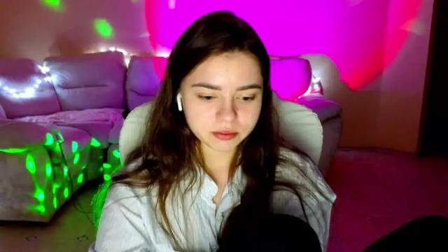Image 2 of milania_hot_foxy Stream on Chaturbate on 12 months ago