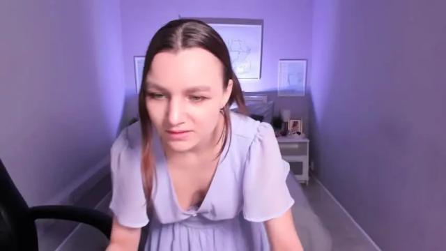 Image 4 of milaniapops Stream on Chaturbate on 14 months ago
