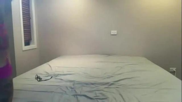 Image 3 of milaniheights Stream on Chaturbate on 1 month ago