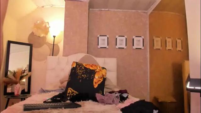 Image 6 of milaniminxx Stream on Chaturbate on 1 month ago