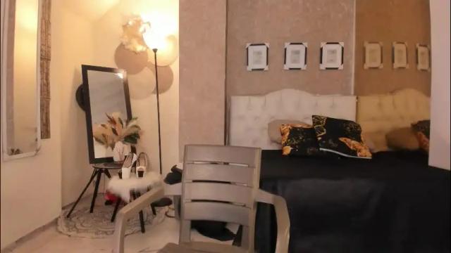 Image 7 of milaniminxx Stream on Chaturbate on 1 month ago