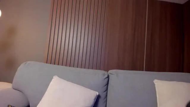 Image 8 of milaowens Stream on Chaturbate on 12 months ago