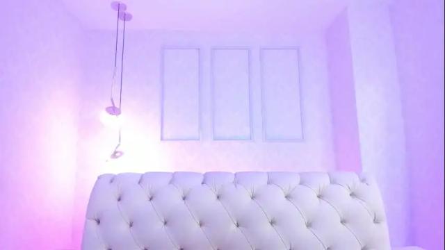 Image 8 of milaowens Stream on Chaturbate on 1 month ago