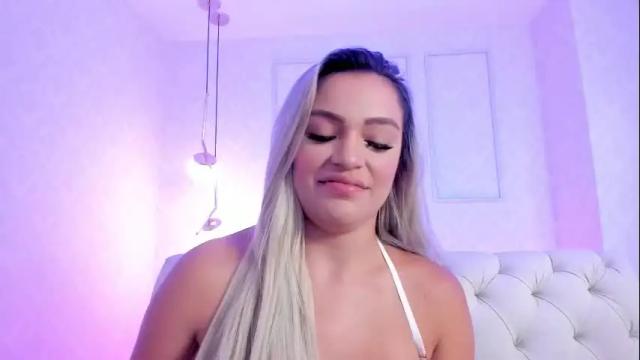 Image 10 of milaowens Stream on Chaturbate on 1 month ago
