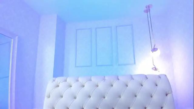 Image 10 of milaowens Stream on Chaturbate on 6 days ago