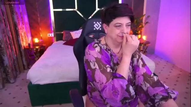 Image 3 of milaskyy Stream on Chaturbate on 1 month ago