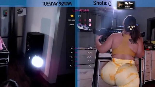 Image 2 of milavalentinax Stream on Chaturbate on 11 months ago