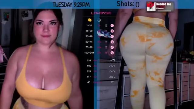 Image 3 of milavalentinax Stream on Chaturbate on 11 months ago